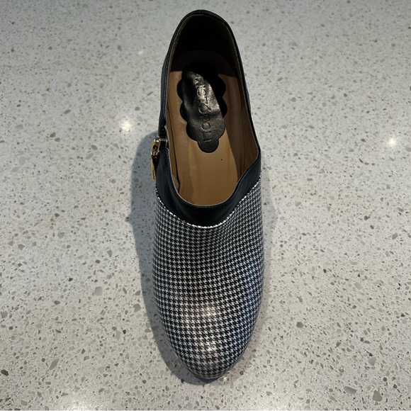 Bootie with patent leather and gingham pattern Size 8 - Picture 3 of 4